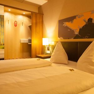 Zimmer mit Queensize-Bett