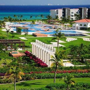 Two-Bedroom Oceanfront Suite