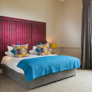 Deluxe King Room Valley View No Dogs