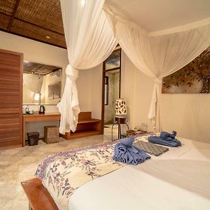 One-Bedroom Bungalow
