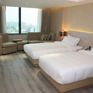 Executive Deluxe Twin Room