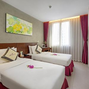 Deluxe Double or Twin Room City View