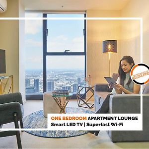 Deluxe One-Bedroom Apartment