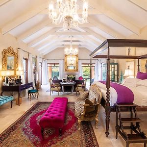 One-Bedroom King Suite