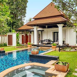 Spa Pool Villa Daily Massage