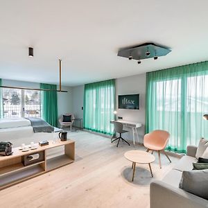 Deluxe Zimmer mit Kingsize-Bett