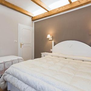 Camera standard con letto king size