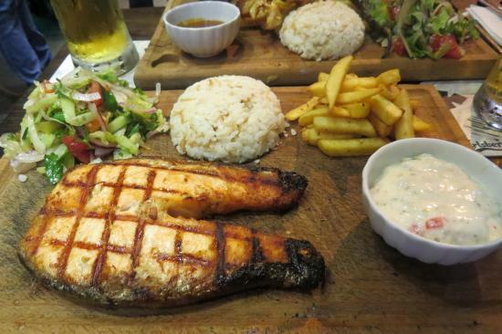 Dubliner Irish Pub Restaurant