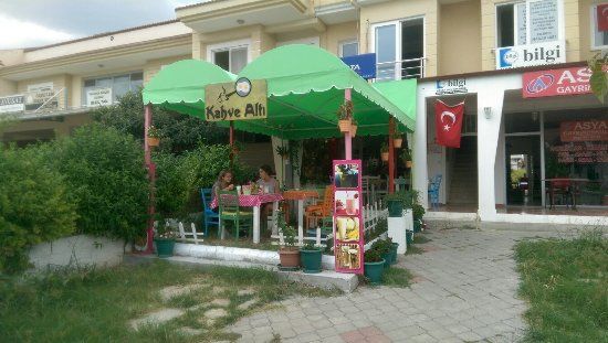 Kahve Altı