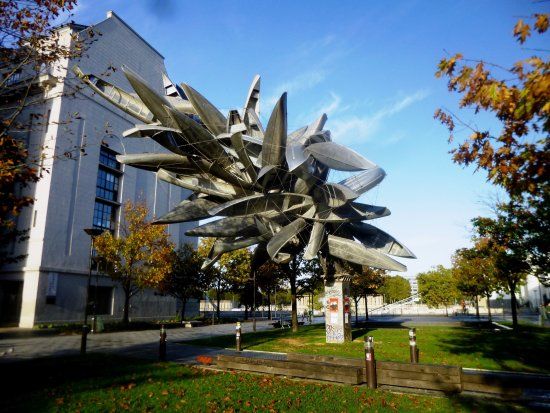 Monochrome for Paris