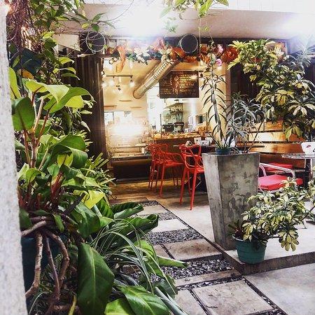 Del Horno Foods Cafe