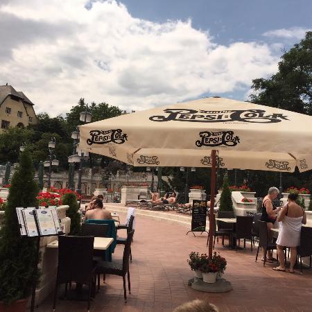Grill Plage Restaurant & Cafe