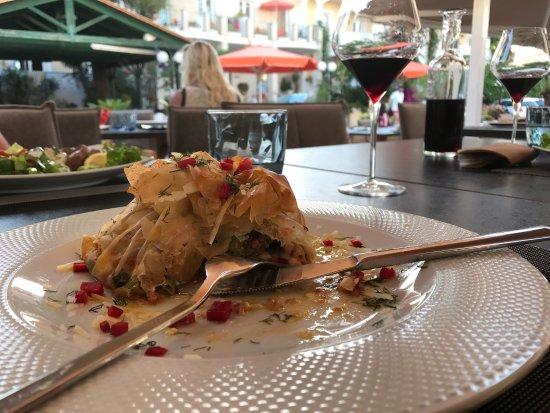 Bella Casita Taverna