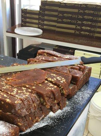 Tarihi Yeni Uğur Helvacısı