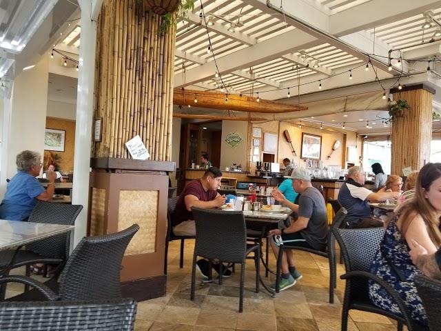 Cinnamon's at the 'Ilikai