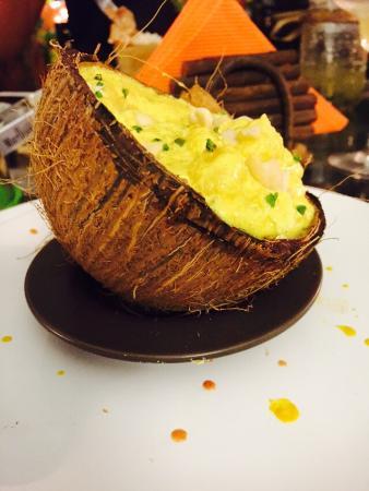 AmaLuna Vegan Restaurant & Lab