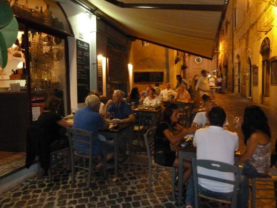 Rosso Vino winebar Terracina