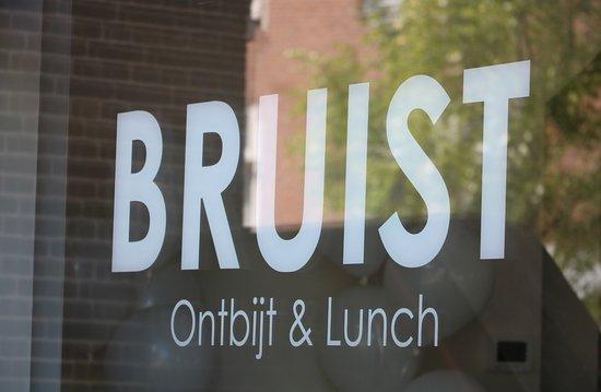 Lunchroom Bruist