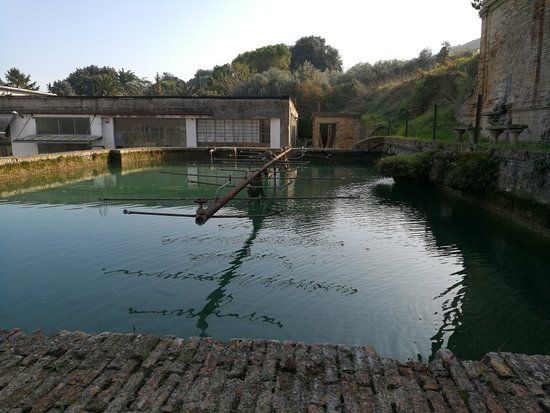 Fontana La Peschiera