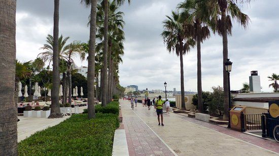 Paseo Alfonso Canas Nogueras