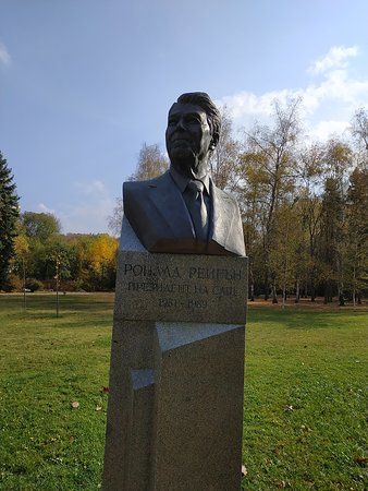 Sculpture Ronald Reagan