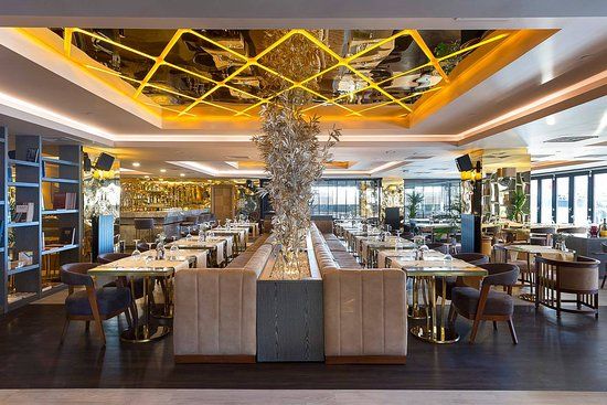 Podio Restaurant & Bar