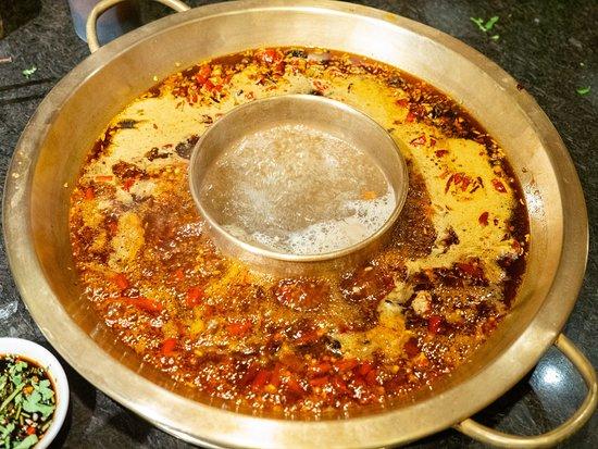 Bashu Dazhaimen Hot Pot