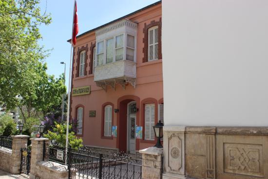 Atatürk ve Etnografya Müzesi