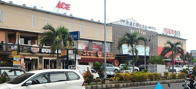 Sunset Point Shopping Centre