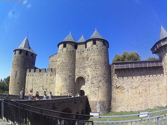 Chateau et Remparts de la Cite de Carcassonne