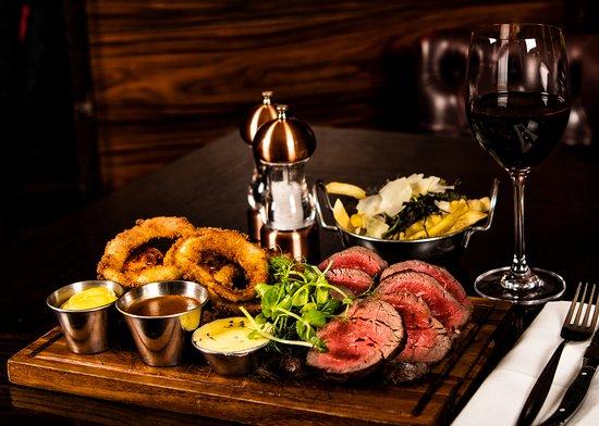 Hamptons Bar & Grill Steakhouse