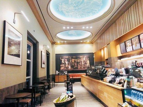 Starbucks Crescent Court