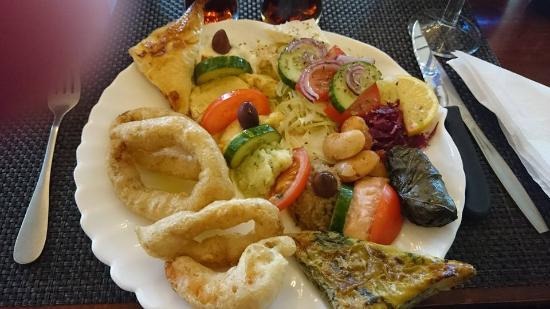 Elliniko Hotel & Restaurant