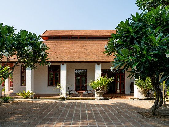 Toot Yung Art Center