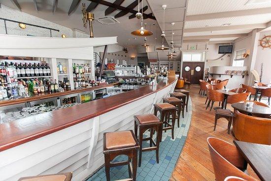 Dunes Pub and Bistro