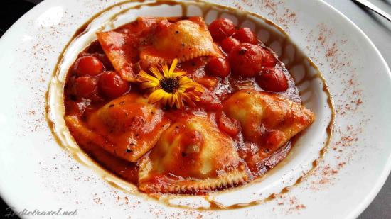 Restaurant at Villa Mansa