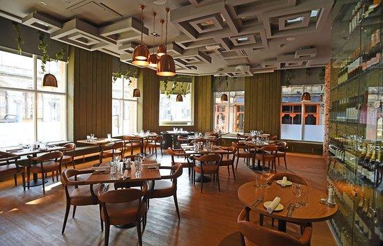 Sir Thomas Hotel Restaurant