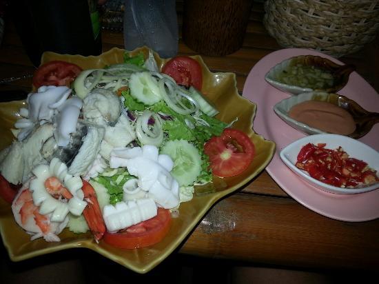 Khun Mol Bar & Restaurant