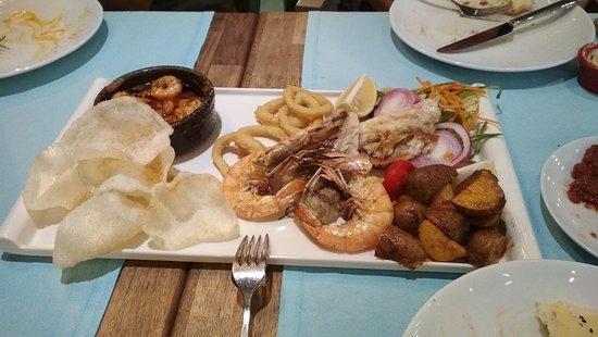 B&B YuzbasI Beach Restaurant