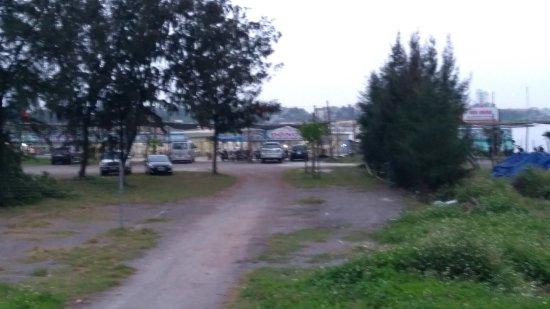 Bien Dong Float Restaurant