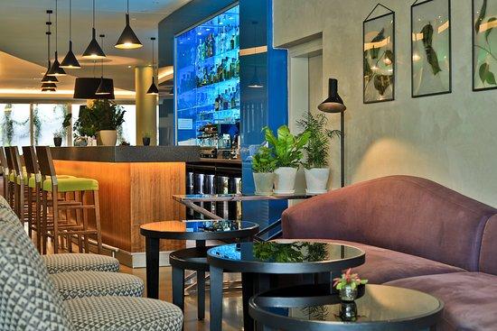 Botanique Bistro & Bar