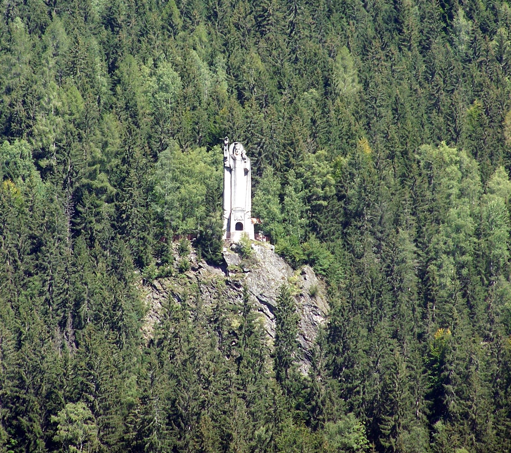 Statue of Christ the King