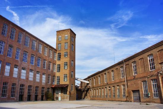 Fabrica de Creacion Fabra y Coats