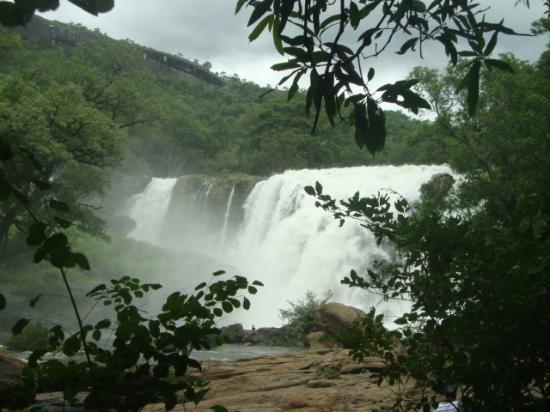 Thoovanam Falls