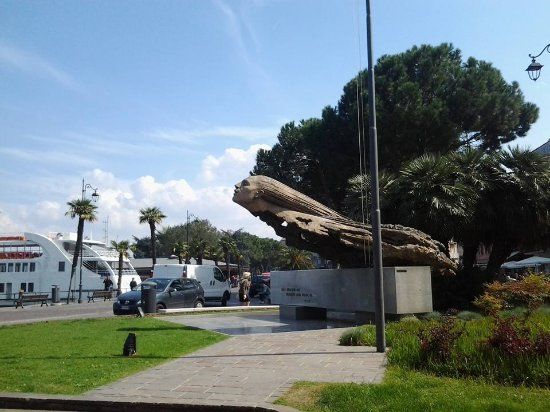 Monumento agli Aviatori del Reparto Alta Velocità