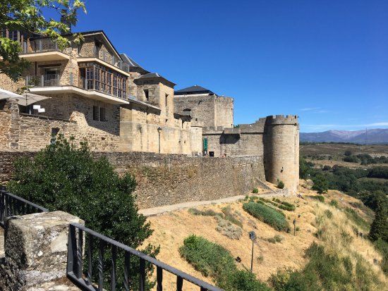 Castillo de los Condes de Benavente