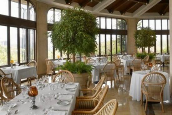 Summerfields Restaurant