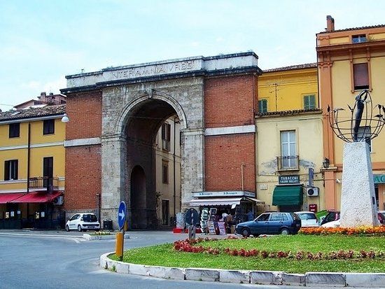 Porta Reale
