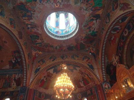 Biserica Ortodoxa Nasterea Maicii Domnului