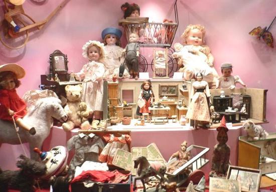 Ankara Üniversitesi Eğitim Bilimleri Fakültesi Oyuncak Müzesi